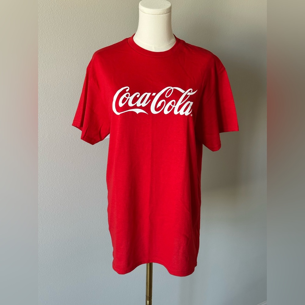 Vintage Coca-Cola Graphic Delta Pro Weight Short Sleeve Red Unisex T-Shirt-M